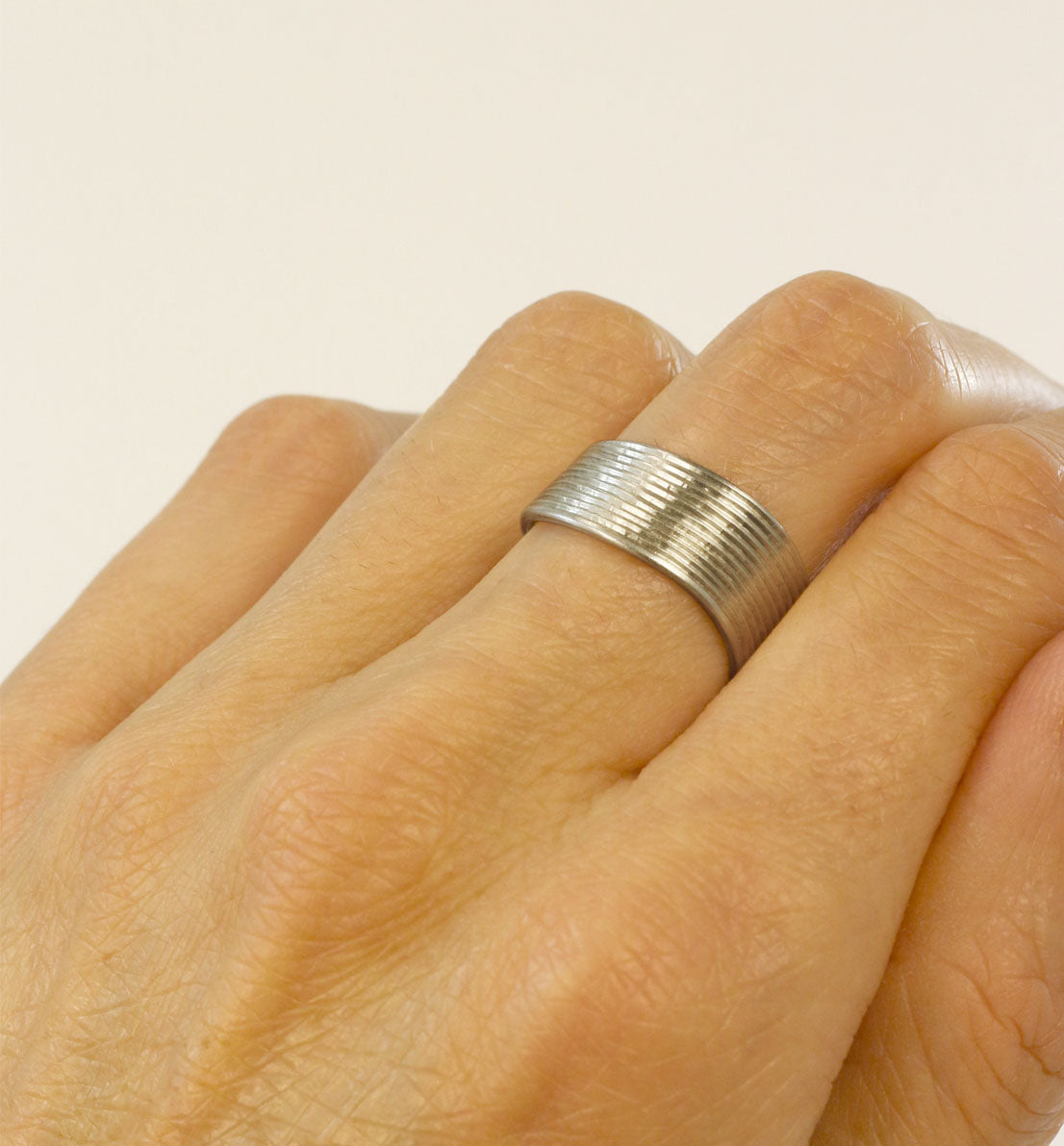 Bague Courbe gravée1