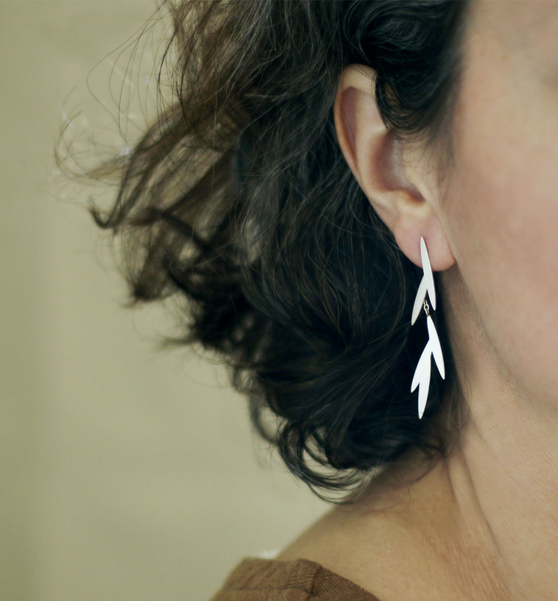 Histoire Botanique - Boucles d'oreilles pendantes en argent, légères Histoire Botanique - Boucles d'oreilles pendantes en argent, légères